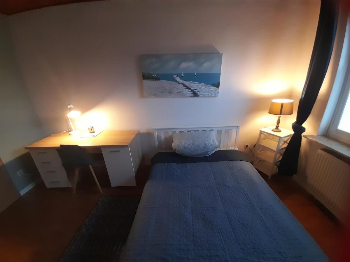 Am Waldrand 1 Person Nichtraucher Mit Einkaufsservice Apartment *